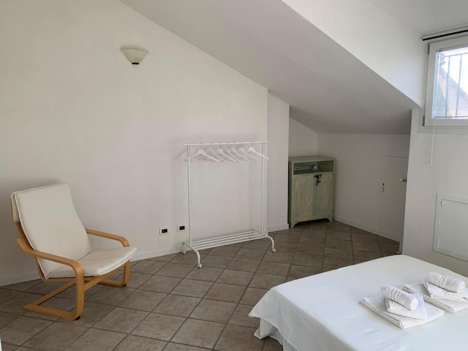 Mansarda Con Vista In Centro A Piacenza Apartment Bagian luar foto